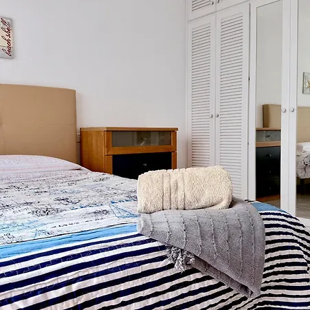 Sunset & Ocean Views, Beachfront Apartment, Lg501